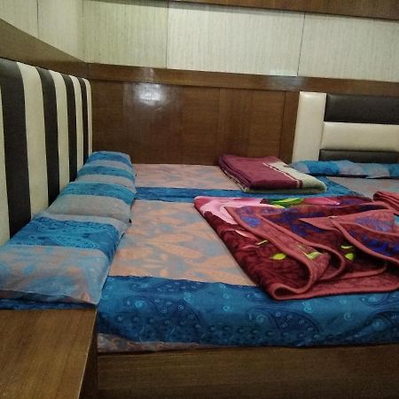 Silver Palace Hotel New Delhi Bagian luar foto