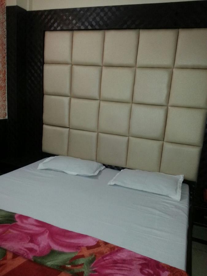 Silver Palace Hotel New Delhi Bagian luar foto