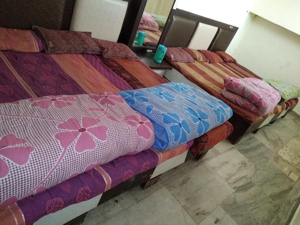 Silver Palace Hotel New Delhi Bagian luar foto