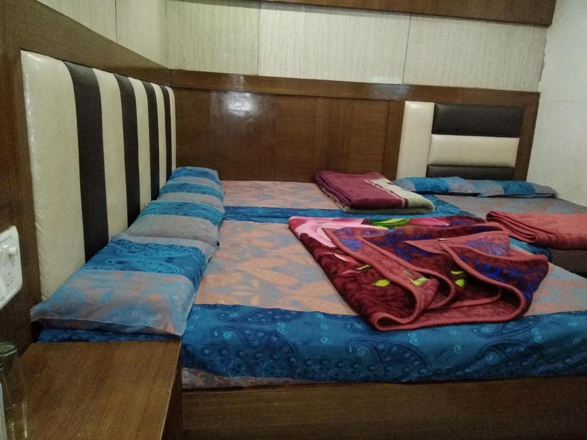 Silver Palace Hotel New Delhi Bagian luar foto