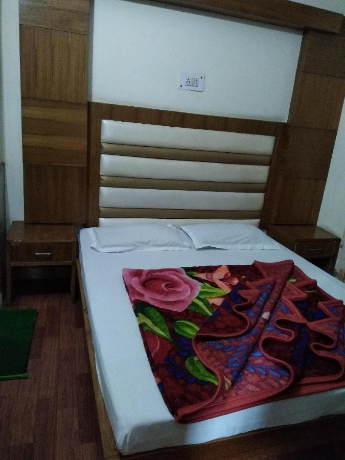 Silver Palace Hotel New Delhi Bagian luar foto
