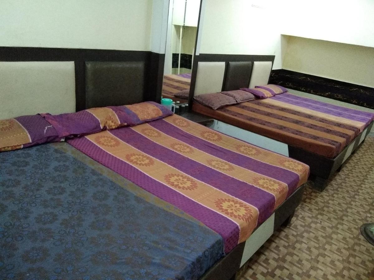 Silver Palace Hotel New Delhi Bagian luar foto